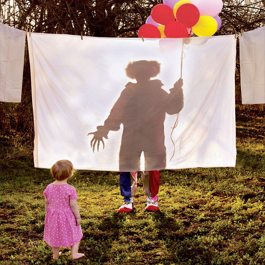 Photographer Creates Horror Film Photos With His Daughters